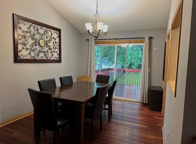 $2,600 | 1657 Helena Road North, Oakdale, MN 55128