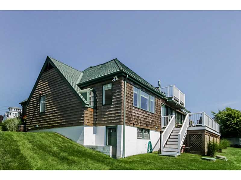 336 Colonel John Gardner Road Narragansett, RI 02882 - Photo 20 of 25 Exterior Back.