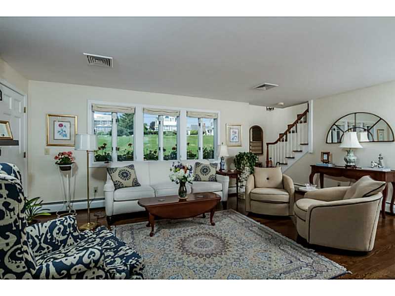 336 Colonel John Gardner Road Narragansett, RI 02882 - Photo 6 of 25 Living Room.