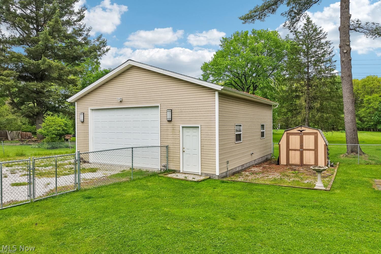 17570 Hicks Road Walton Hills, OH 44146 - Photo 34 of 45
