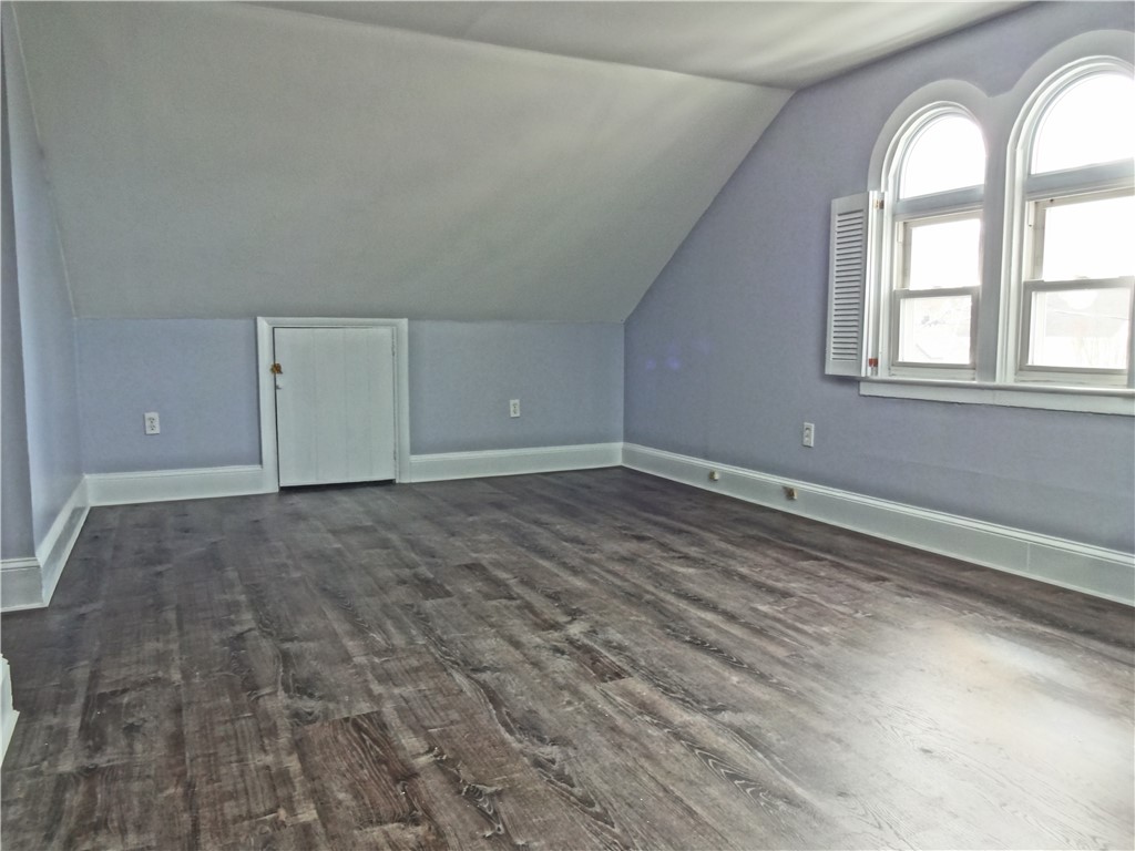 16 Mann Avenue, Unit 3 Newport, RI 02840 - Photo 8 of 15