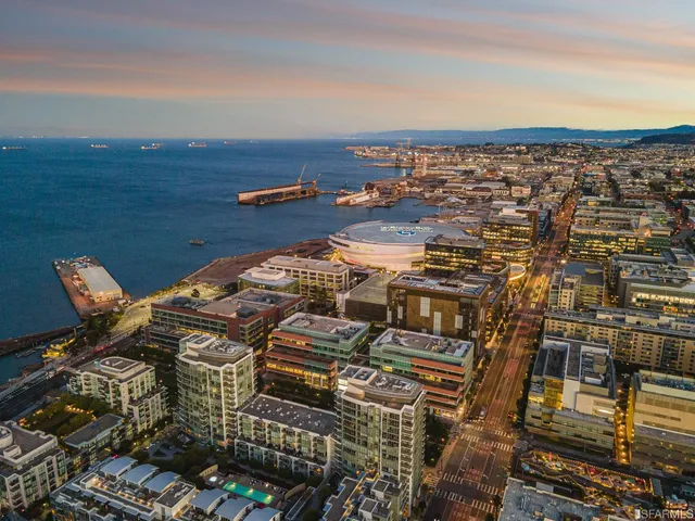 a picture of city view