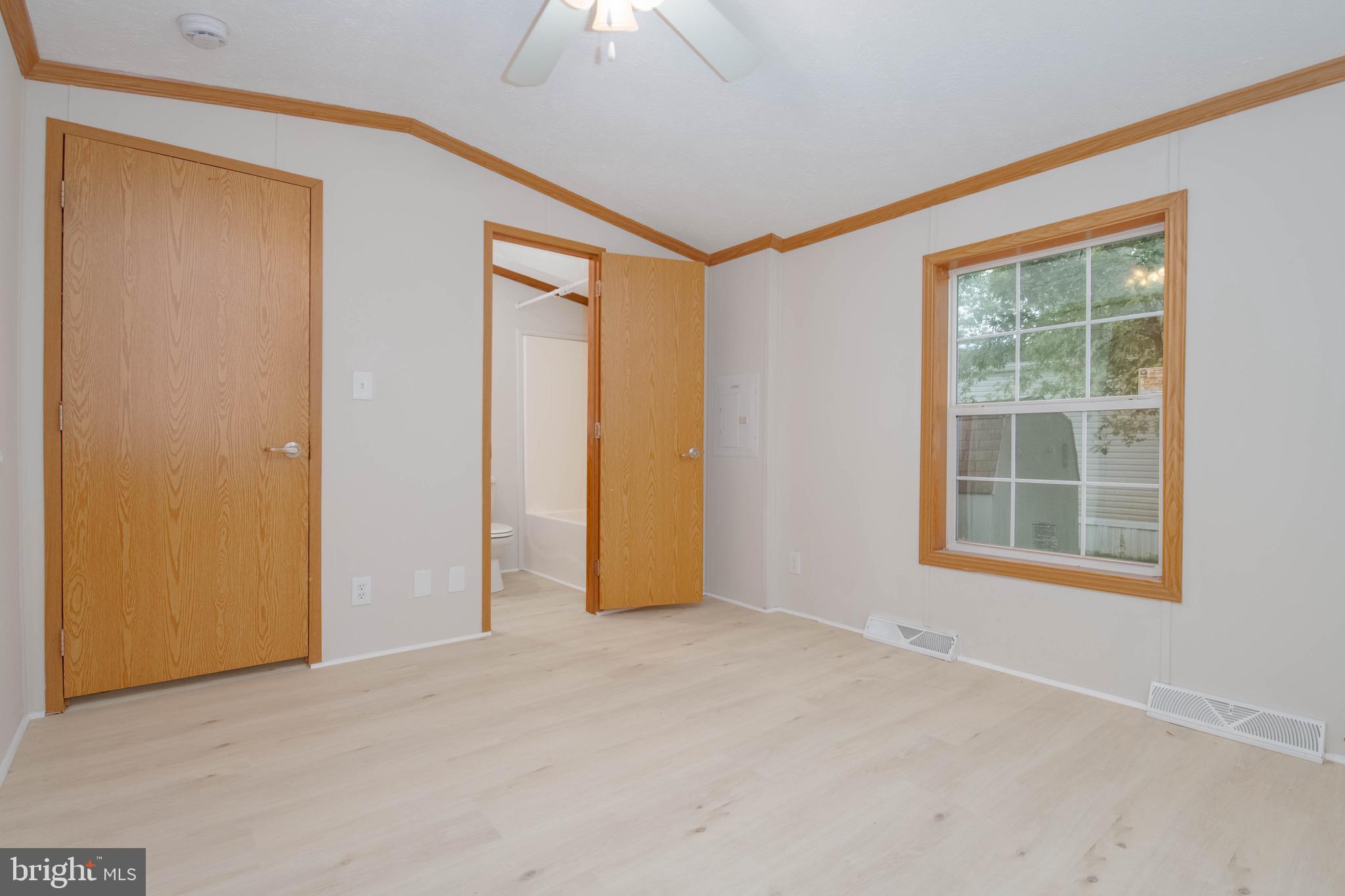 11540 Philadelphia Road White Marsh, MD 21162 - Photo 18 of 32 an empty room with a window