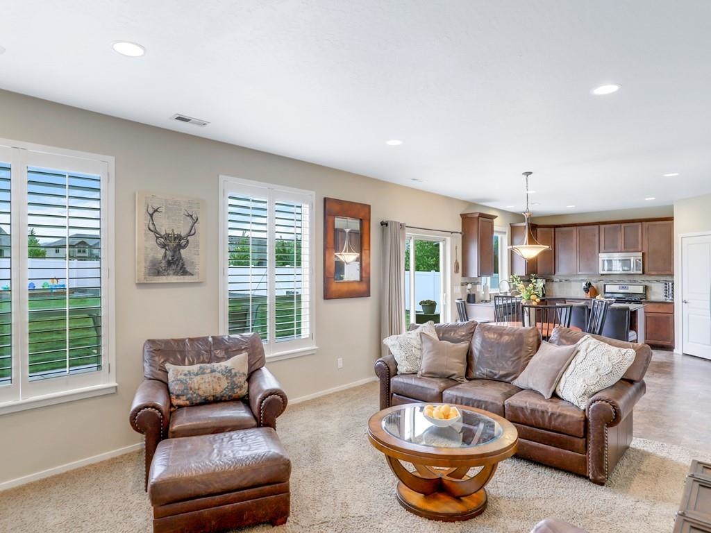 1035 South Harmony Road Spokane Valley, WA 99016 - Photo 6 of 36 Gallery Image 6
