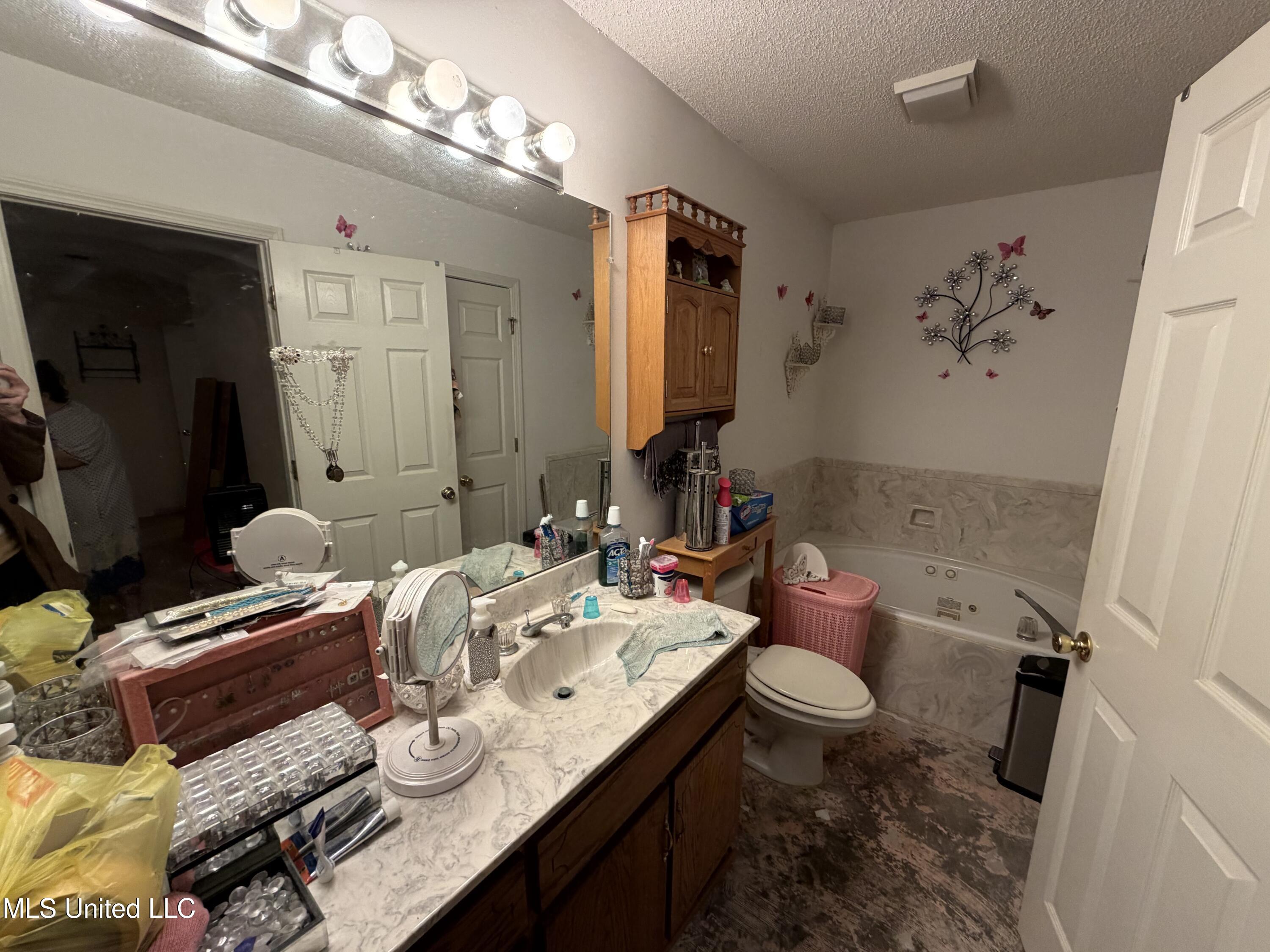 27101 Highway 53 Saucier, MS 39574 - Photo 11 of 25 IMG_0141