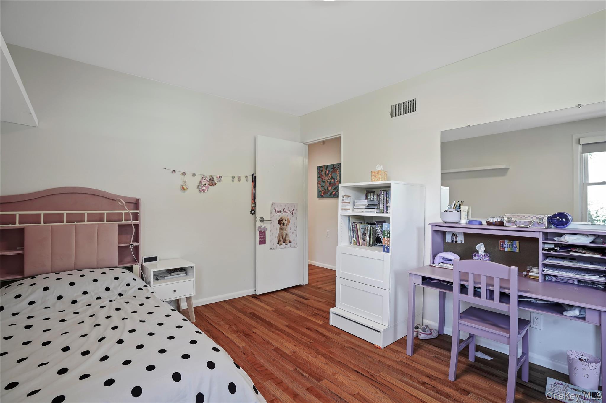 97 Hanson Lane New Rochelle, NY 10804 - Photo 17 of 43 Spacious Bedroom I