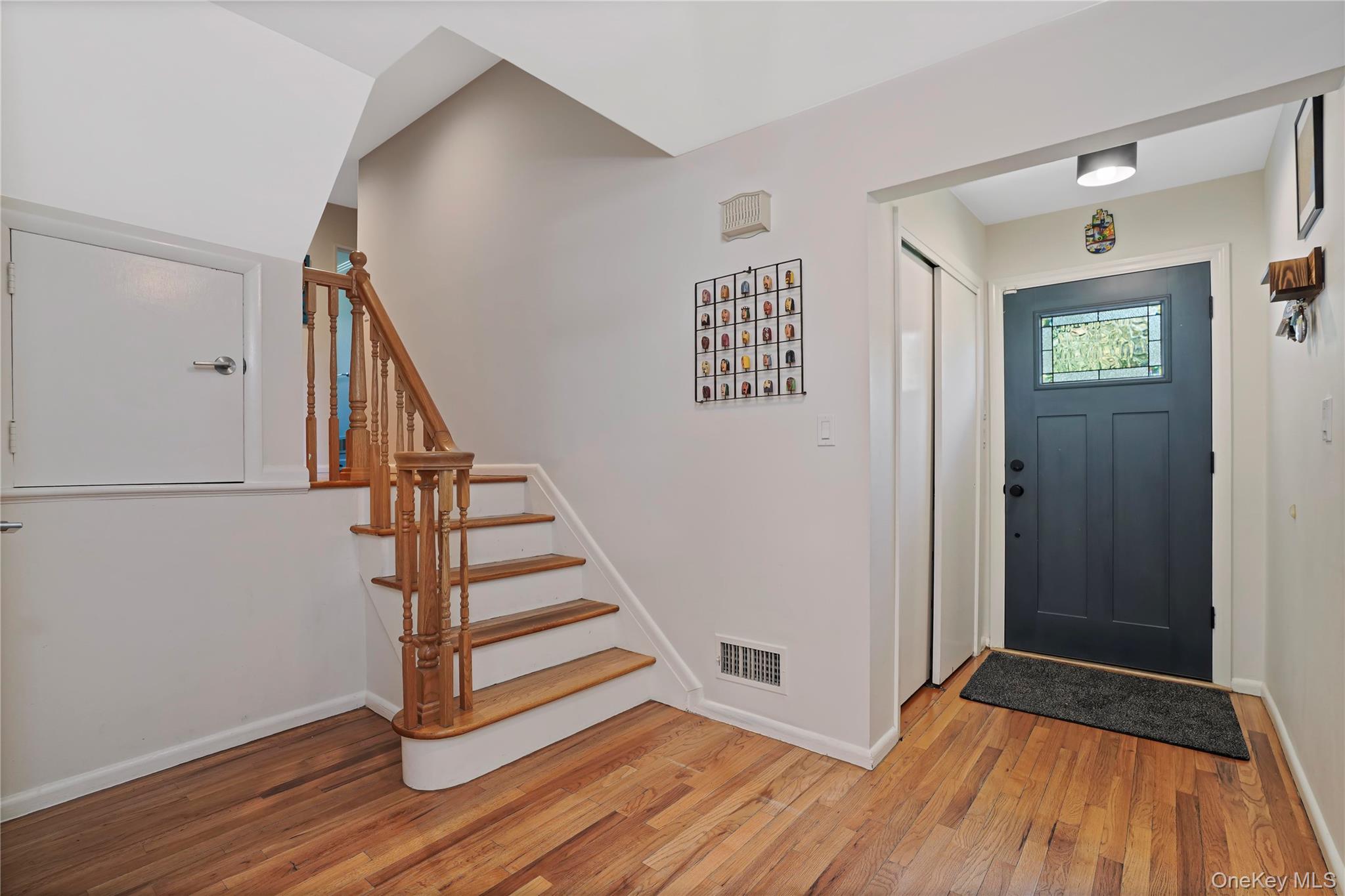 97 Hanson Lane New Rochelle, NY 10804 - Photo 3 of 43 Foyer & Coat Closet