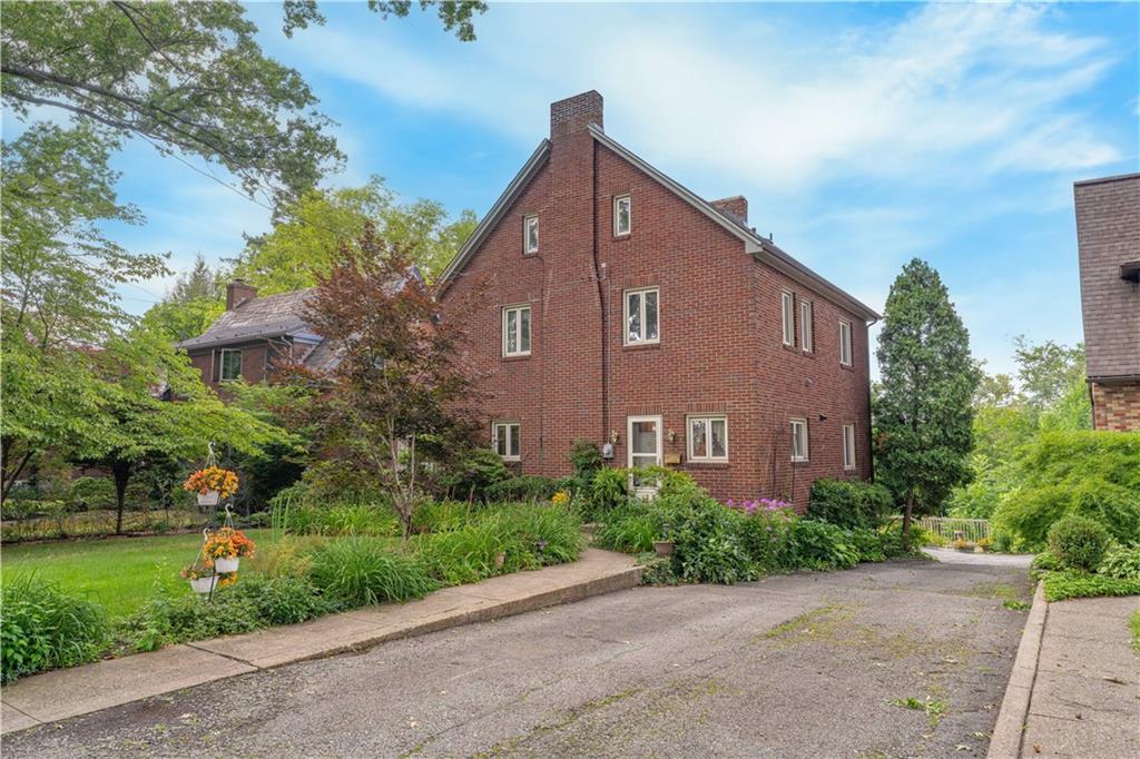 13 Roxbury Road Pittsburgh, PA 15221 - Photo 1 of 25 Gallery Image 1