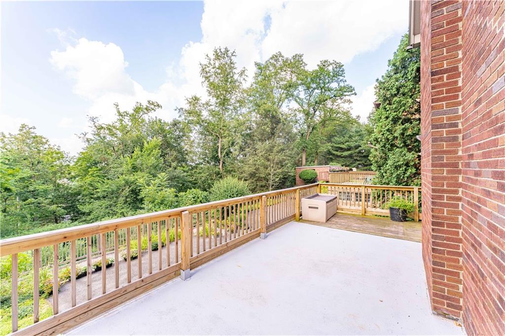 13 Roxbury Road Pittsburgh, PA 15221 - Photo 24 of 25 Gallery Image 24
