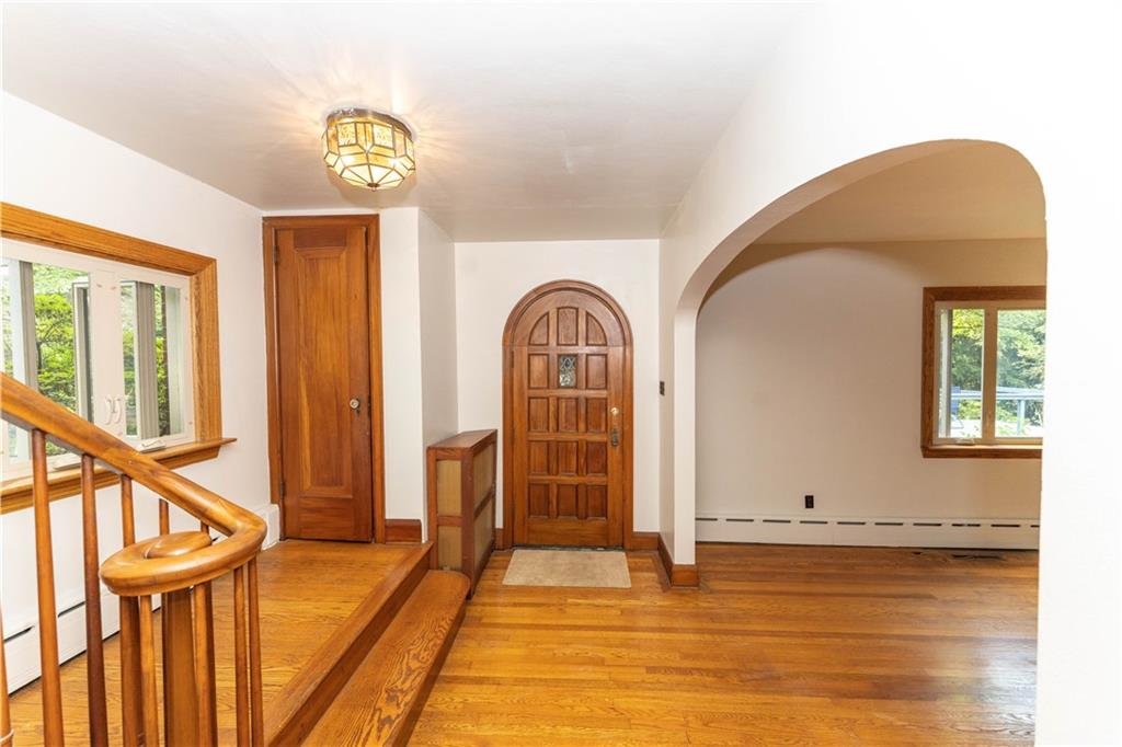 13 Roxbury Road Pittsburgh, PA 15221 - Photo 3 of 25 Gallery Image 3