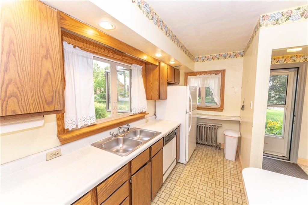 13 Roxbury Road Pittsburgh, PA 15221 - Photo 9 of 25 Gallery Image 9