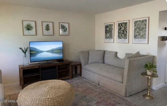 $2,200 | 5830 North 83rd Street, Scottsdale, AZ 85250