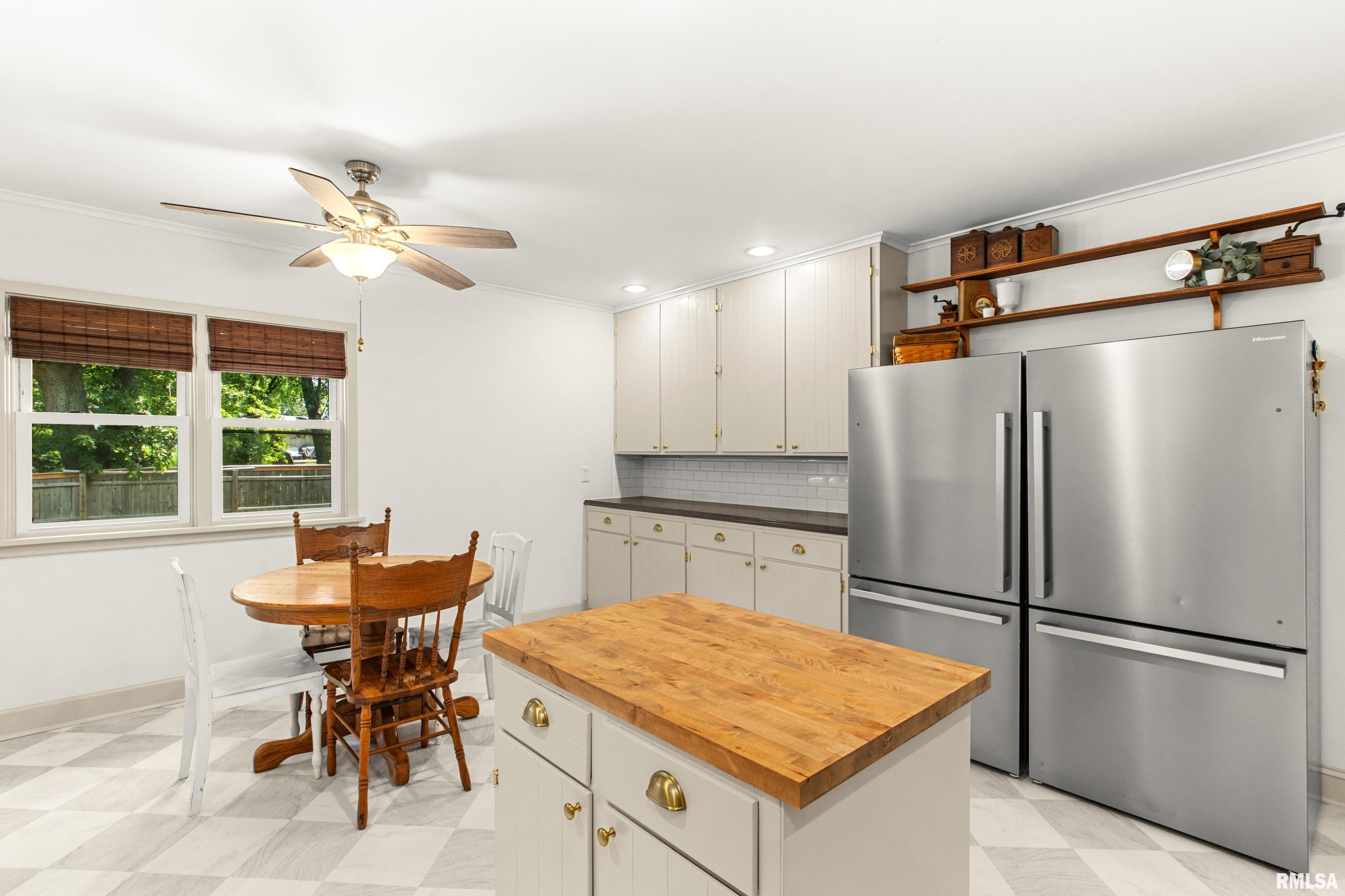 305 West Lakeland Road Morton, IL 61550 - Photo 19 of 74 Gallery Image 19