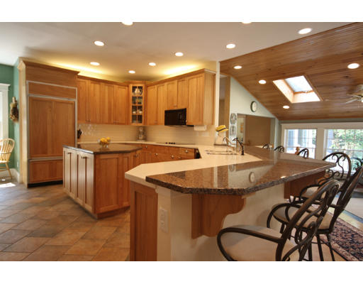 96 Christian Hill Road Upton, MA 01568 - Photo 7 of 30 Gallery Image 7