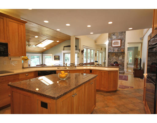 96 Christian Hill Road Upton, MA 01568 - Photo 9 of 30 Gallery Image 9