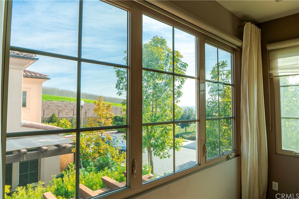 103 Bianco Irvine, CA 92618 - Photo 15 of 32