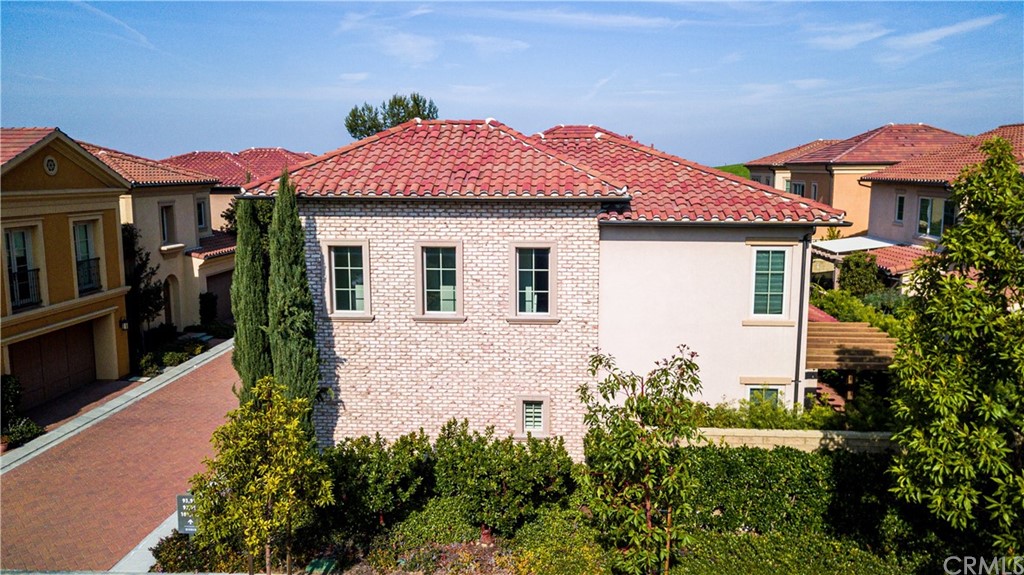 103 Bianco Irvine, CA 92618 - Photo 3 of 32