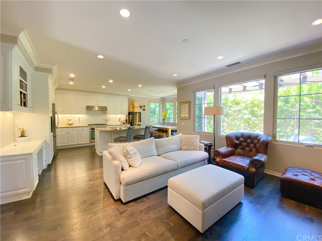 103 Bianco Irvine, CA 92618 - Photo 7 of 32