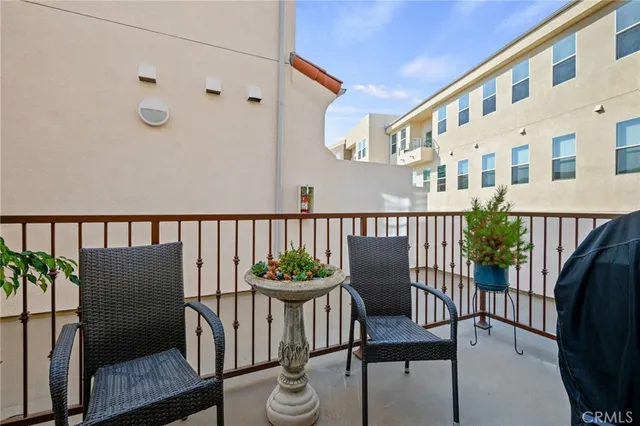 $735,000 | 44 Coronado Street, Unit 202, Ventura, CA 93001