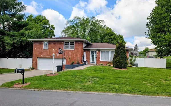 $253,000 | 3410 West Lantern Lane, St. Joseph, MO 64506