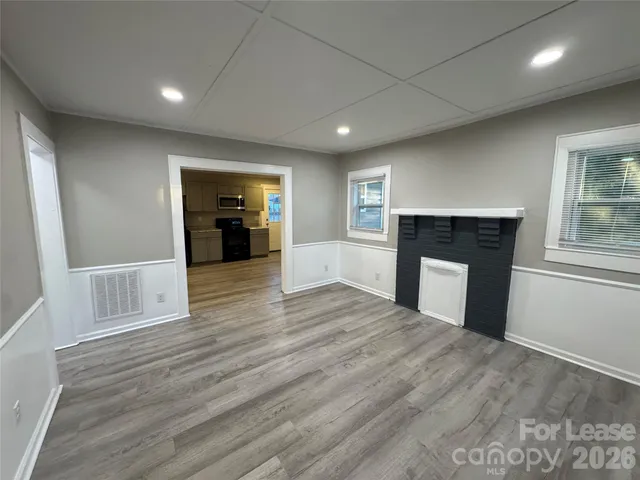 $1,595 | 408 East 3rd Avenue, Gastonia, NC 28054