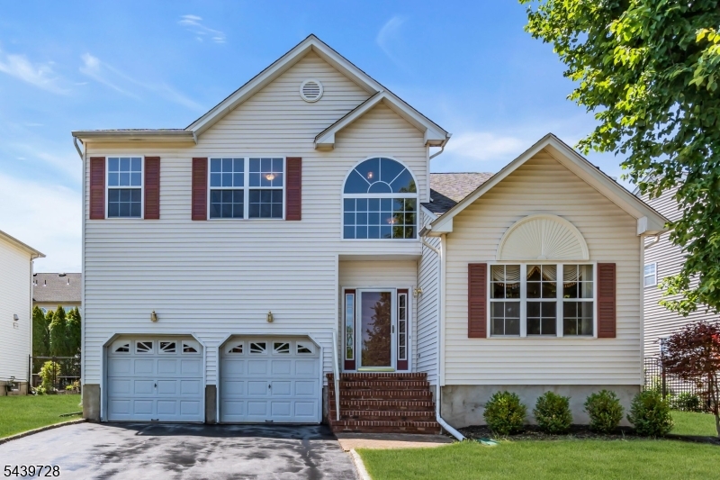 17 O Keefe Road Bridgewater, NJ 08807 - Photo 2 of 49