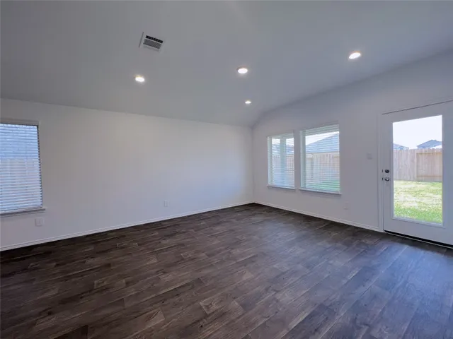 $1,725 | 21227 Alder Oaks Drive, New Caney, TX 77357