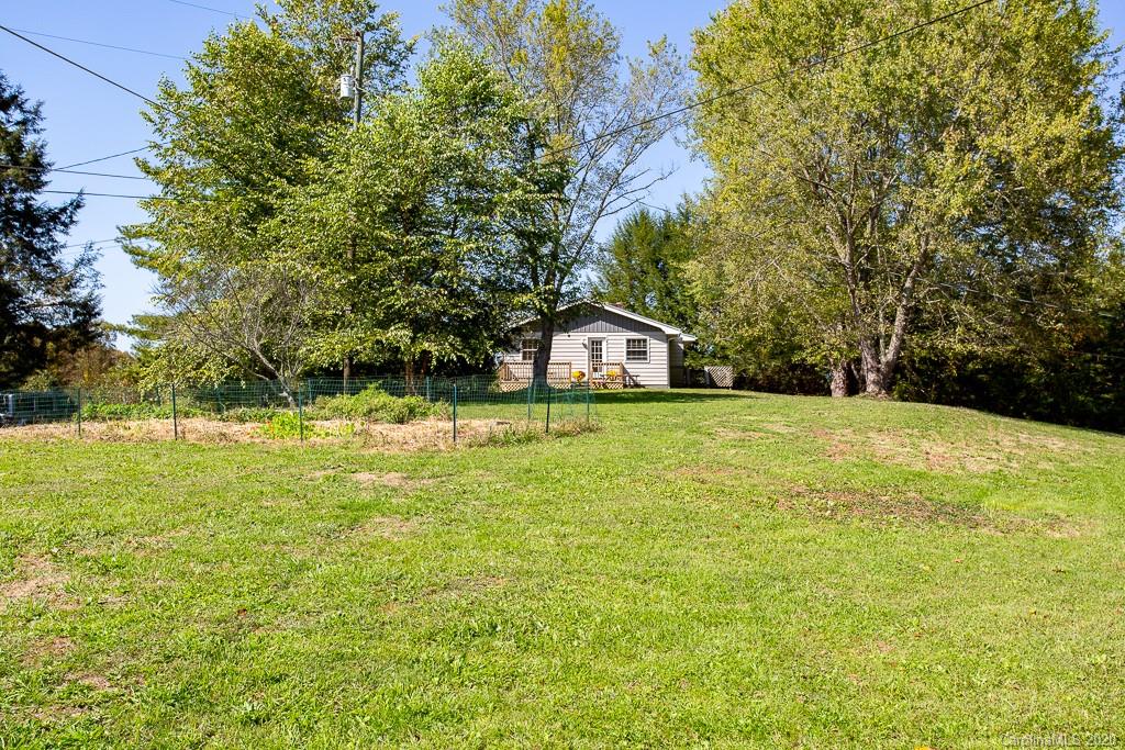 25 Ruff Road Leicester, NC 28748 - Photo 7 of 46