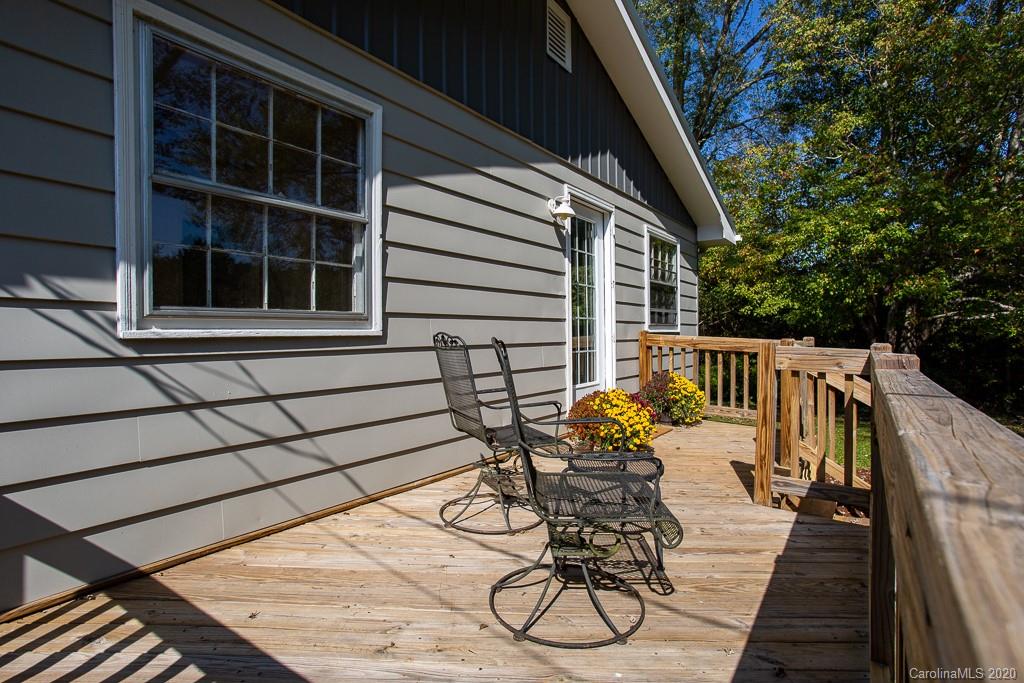 25 Ruff Road Leicester, NC 28748 - Photo 9 of 46