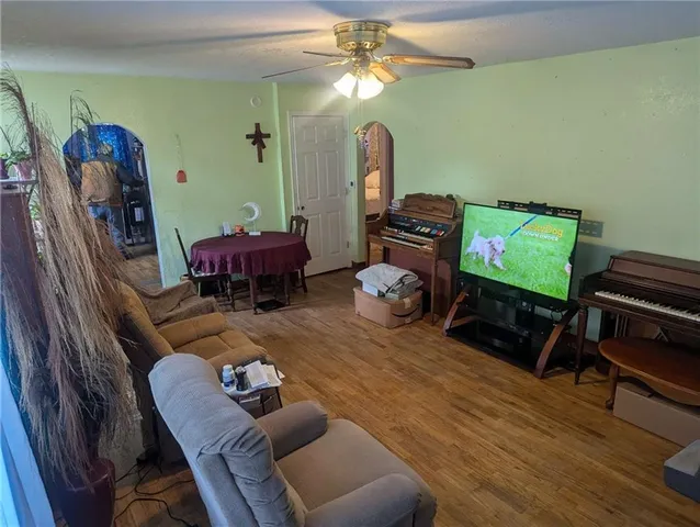 $148,900 | 809 West 25th Terrace, Higginsville, MO 64037