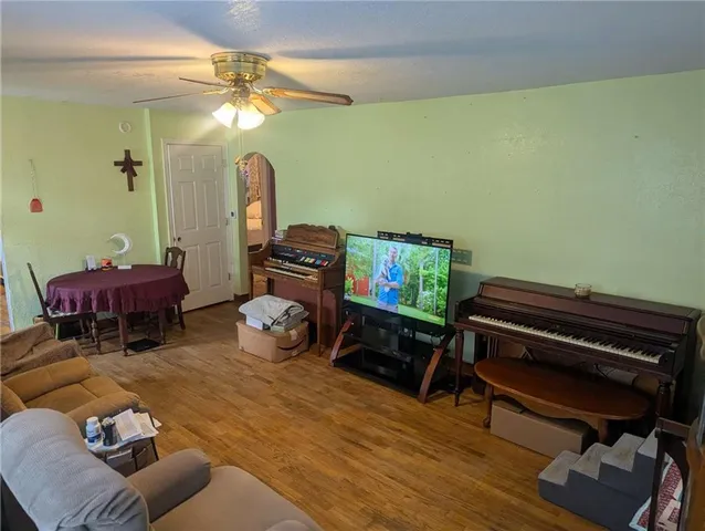 $148,900 | 809 West 25th Terrace, Higginsville, MO 64037