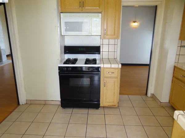 $999,888 | 596 Walnut Street, San Bruno, CA 94066