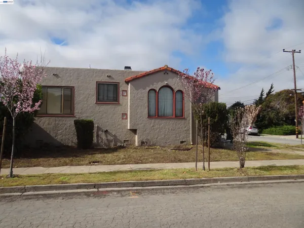 $999,888 | 596 Walnut Street, San Bruno, CA 94066