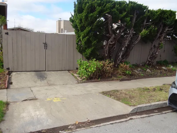 $999,888 | 596 Walnut Street, San Bruno, CA 94066