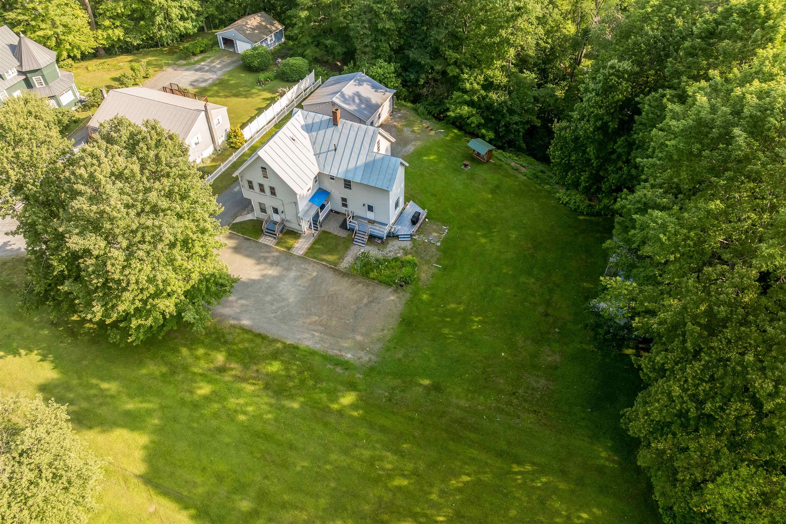 31 Abbey Road Hartford, VT 05001 - Photo 1 of 37 Gallery Image 1