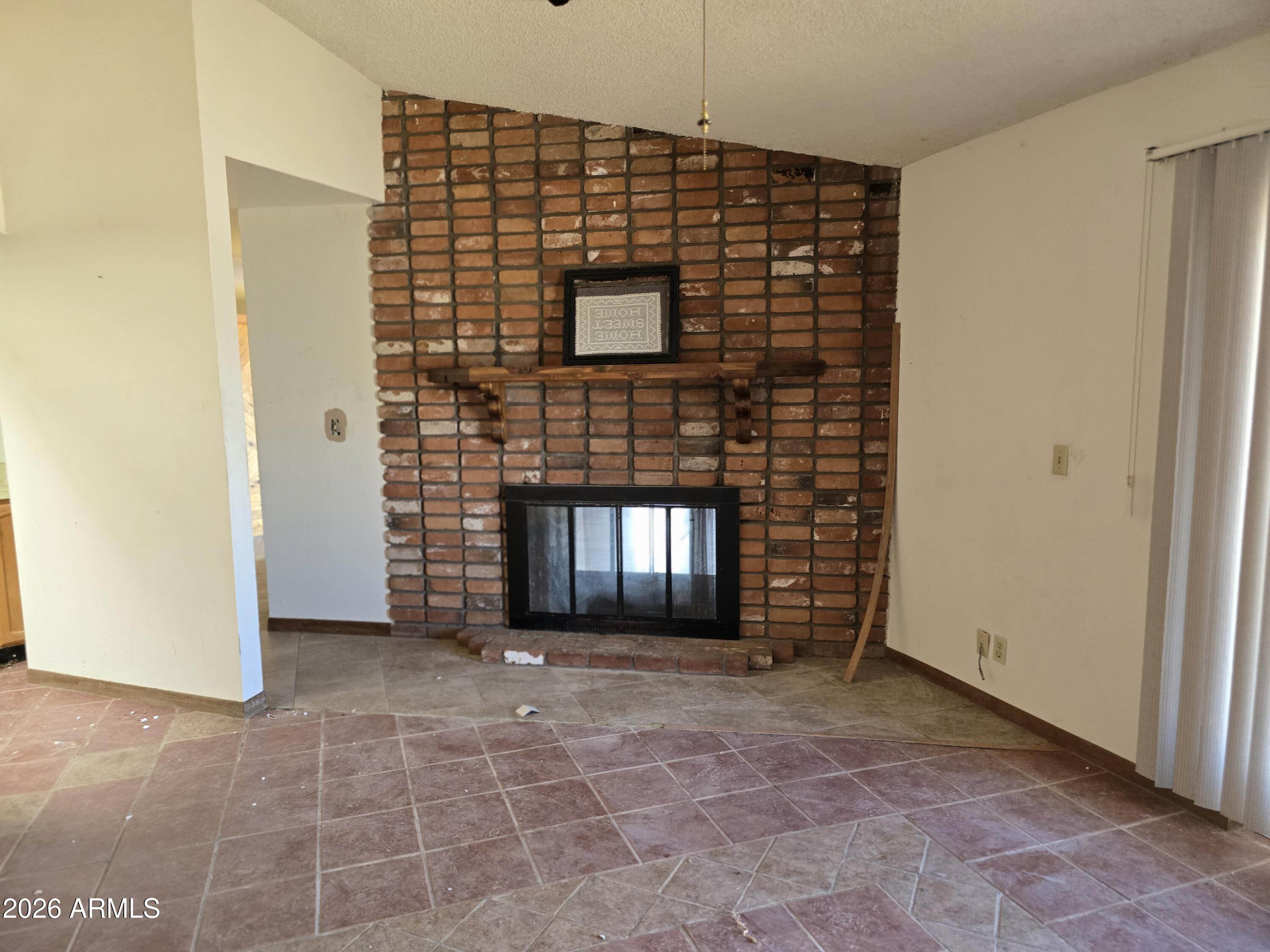 1766 South Wardle Road Sierra Vista, AZ 85635 - Photo 9 of 20 20250625_102914
