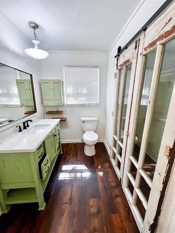 182 Douglas Street Van Alstyne, TX 75495 - Photo 16 of 23 Primary bathroom with closet and tub/shower
