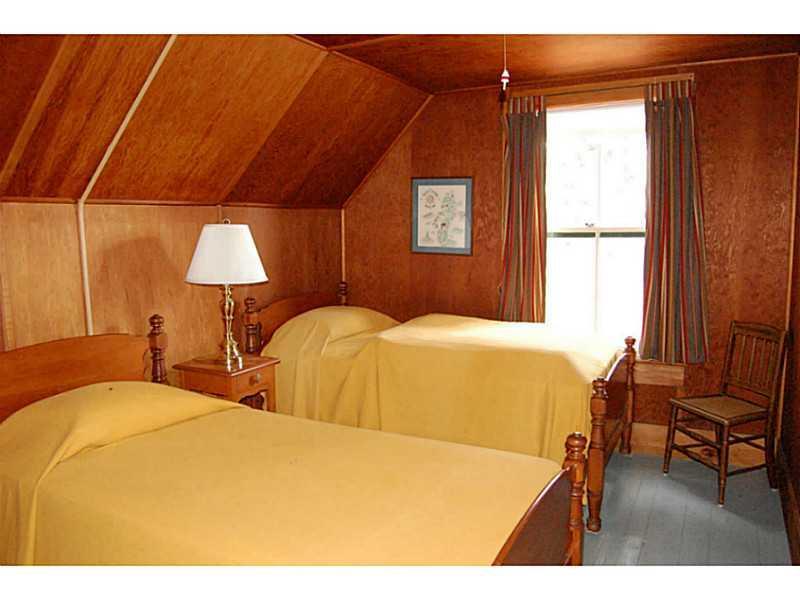 2318 Harpswell Islands Road Bailey Island, ME 04003 - Photo 18 of 35 Bedroom.