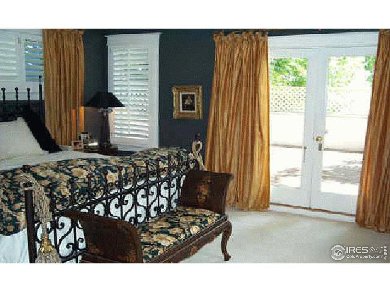 610 Vine Street Denver, CO 80206 - Photo 3 of 5 a black and white photo of a couch