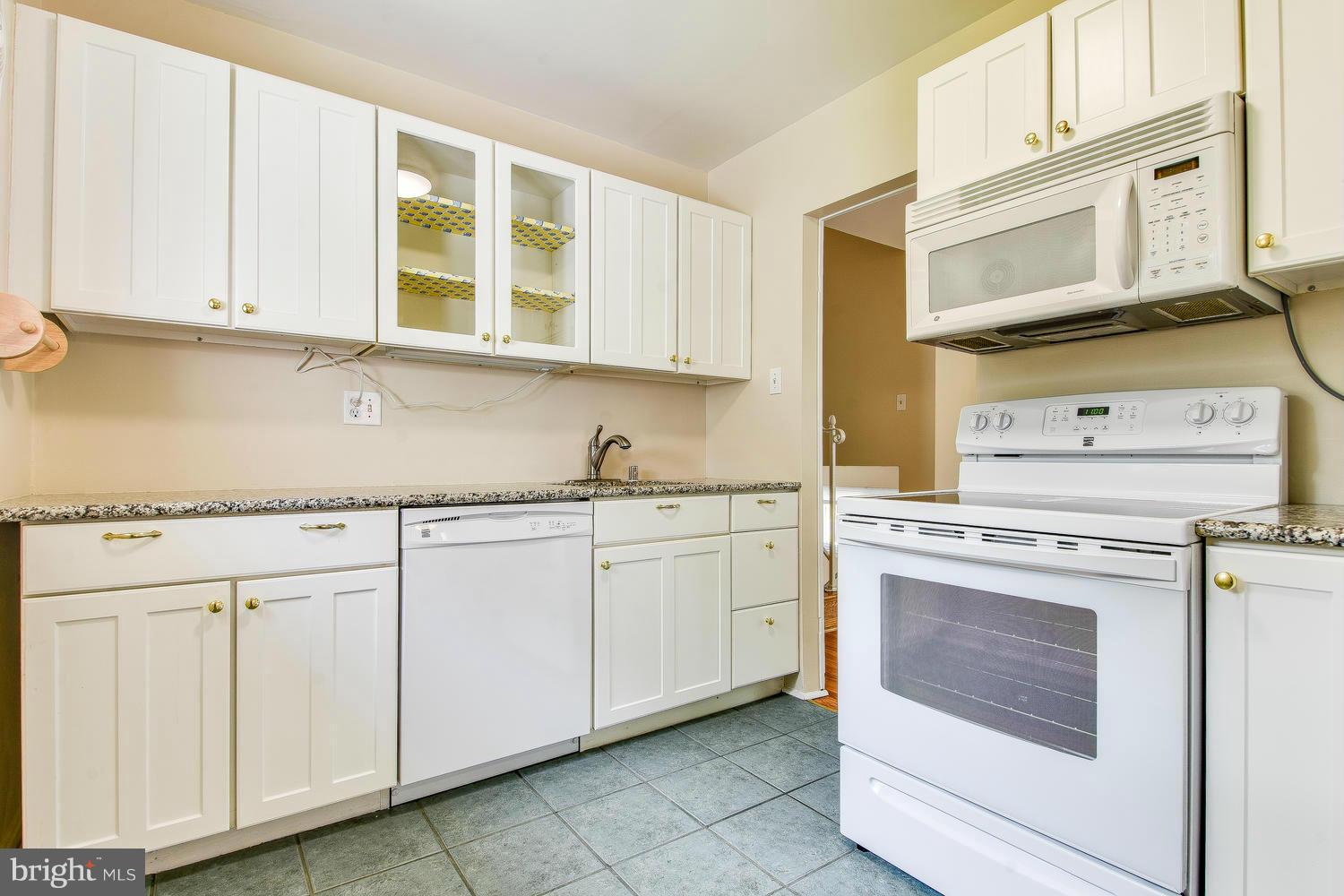 10307 Julep Avenue Silver Spring, MD 20902 - Photo 8 of 26 Kitchen