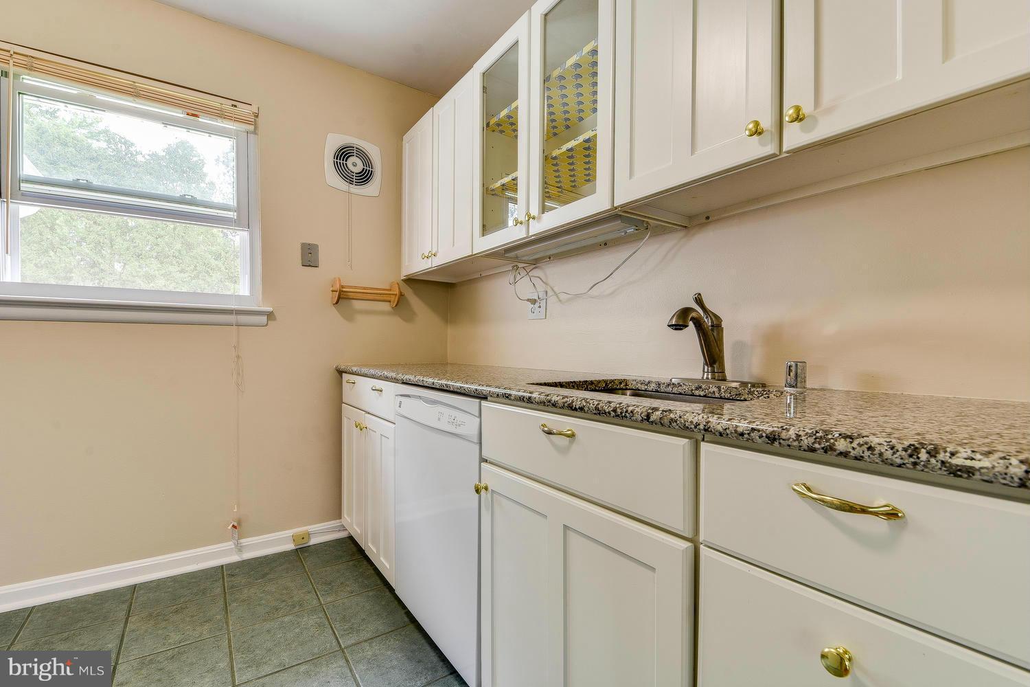10307 Julep Avenue Silver Spring, MD 20902 - Photo 9 of 26 Kitchen