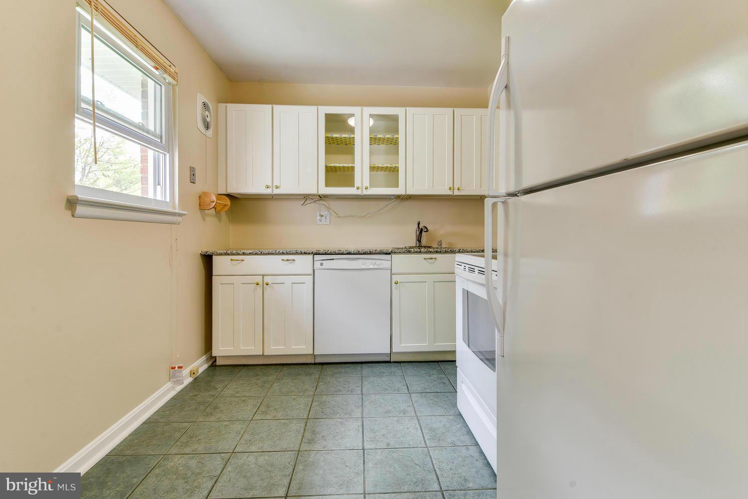 10307 Julep Avenue Silver Spring, MD 20902 - Photo 10 of 26 Kitchen