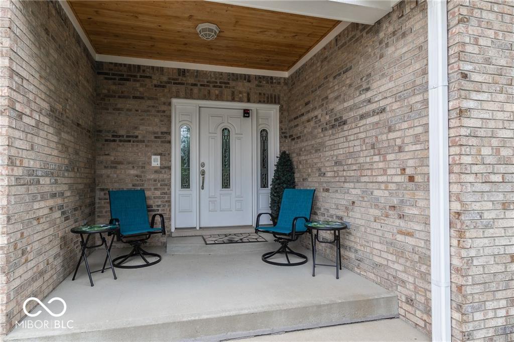 1761 Walnut Trace Greenfield, IN 46140 - Photo 2 of 44