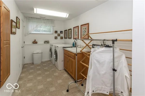 $483,900 | 1761 Walnut Trace, Greenfield, IN 46140