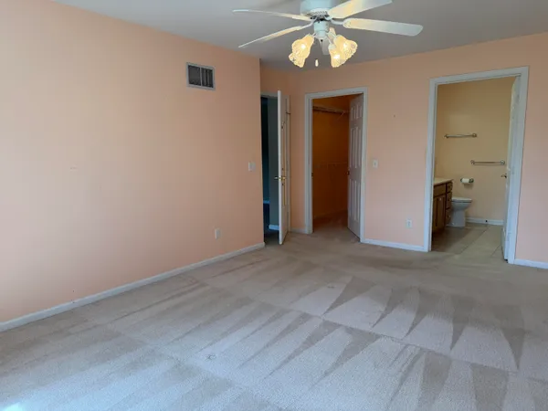 $199,900 | 9735 Wildwood Court, Unit 1B, Highland, IN 46322