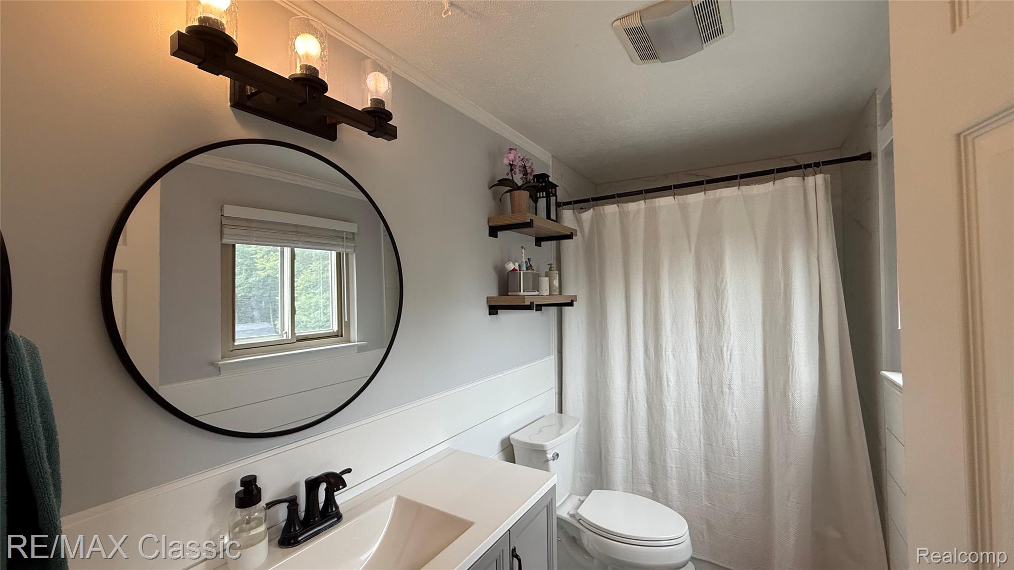 44014 Proctor Road Canton, MI 48188 - Photo 25 of 41 Main Bath