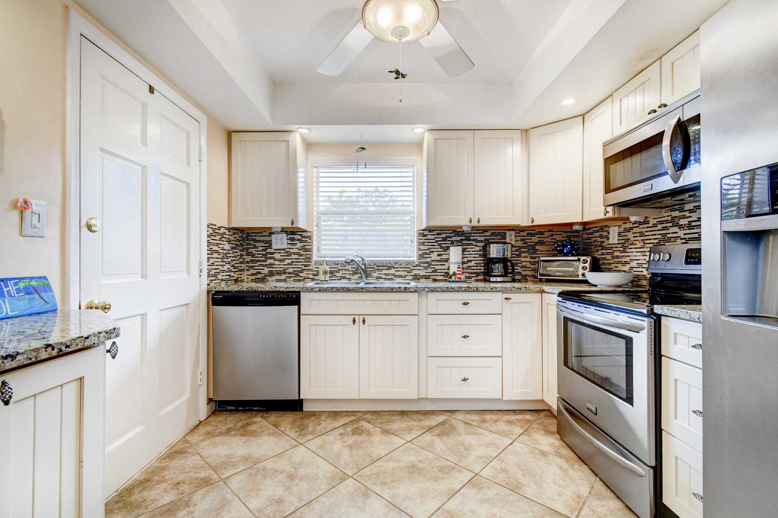 5520 North Ocean Boulevard, Unit 105 Ocean Ridge, FL 33435 - Photo 14 of 55 13