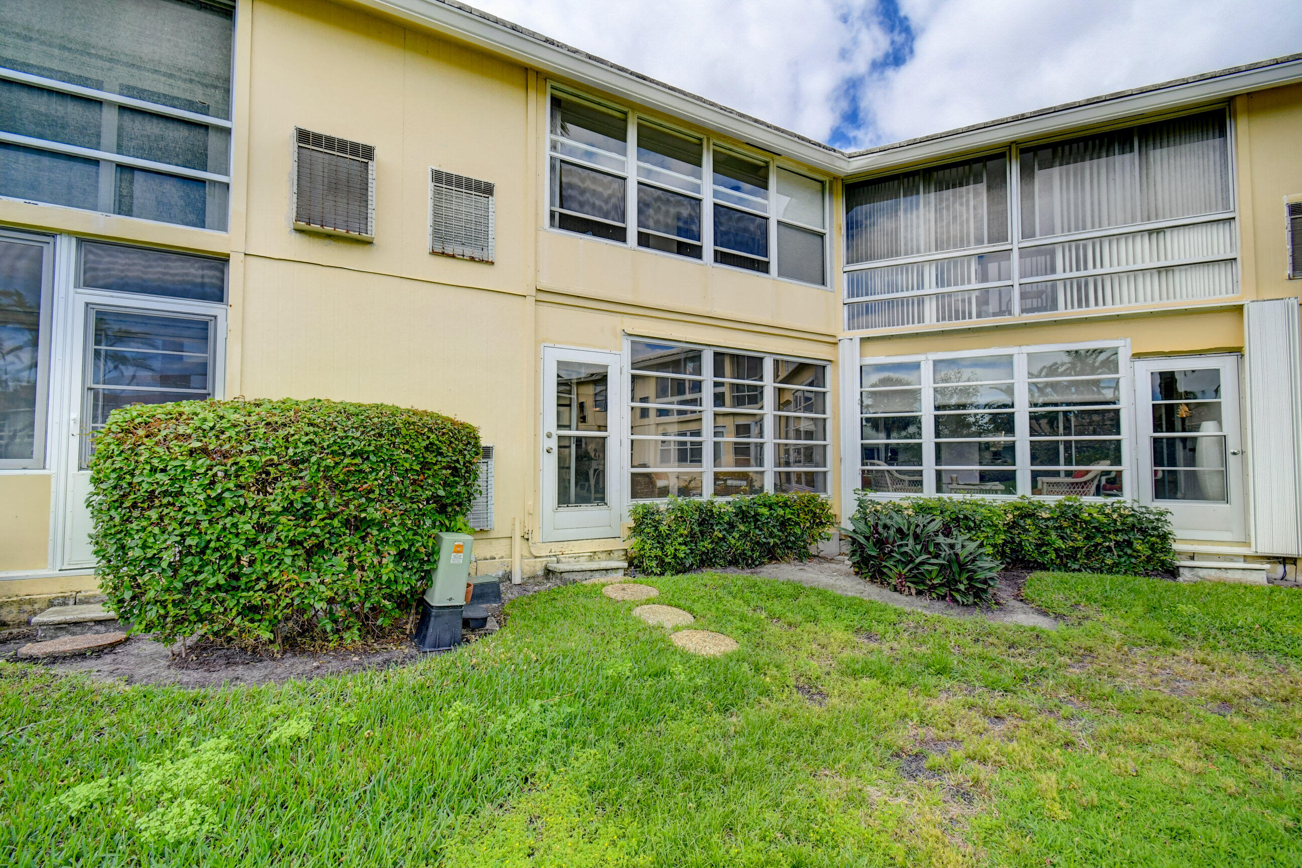 5520 North Ocean Boulevard, Unit 105 Ocean Ridge, FL 33435 - Photo 31 of 55 31