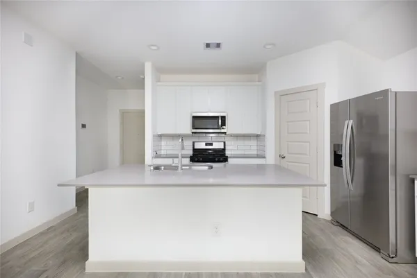 $2,250 | 8214 Precious Passing Way, Rosharon, TX 77583