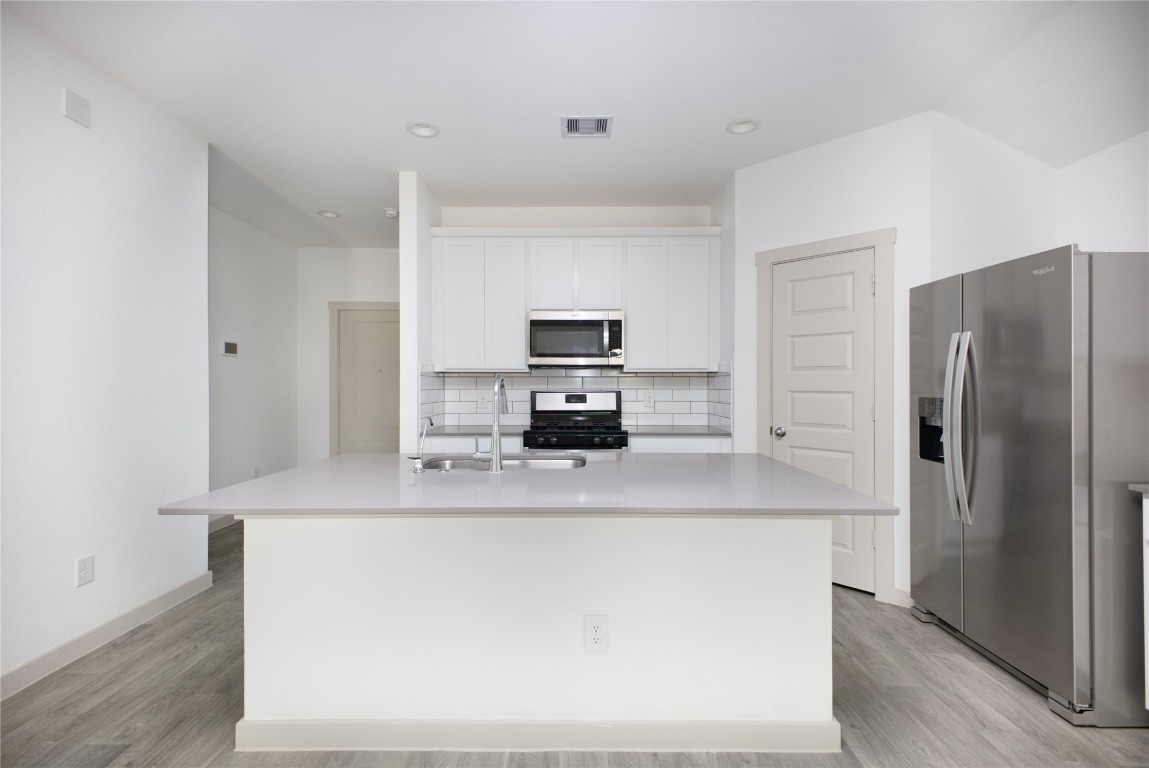 8214 Precious Passing Way Rosharon, TX 77583 - Photo 3 of 17